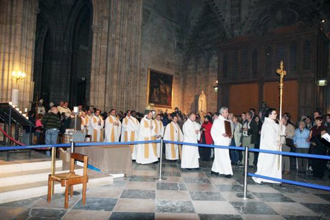 Procession d'entrée. © Armelle de Brichambaut.