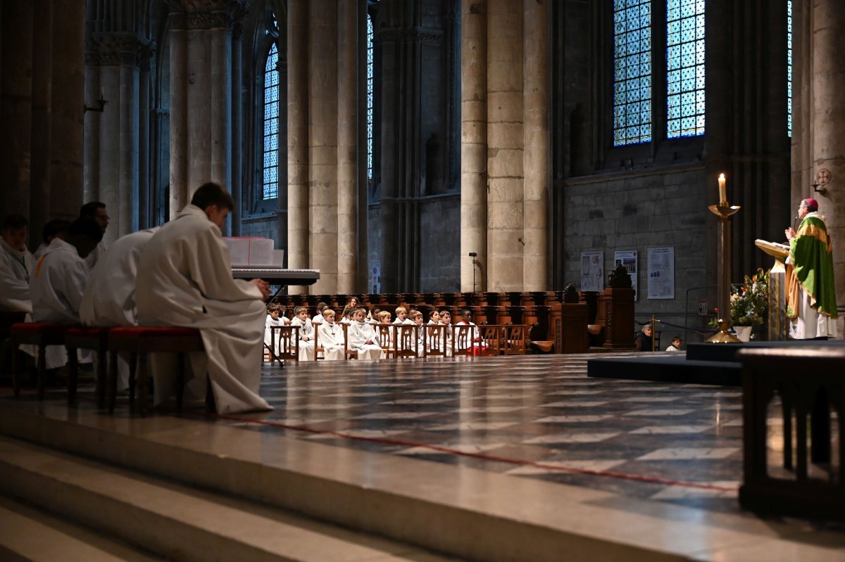 Rassemblement des jeunes au service de la liturgie 2024. © Marie-Christine Bertin / Diocèse de Paris.