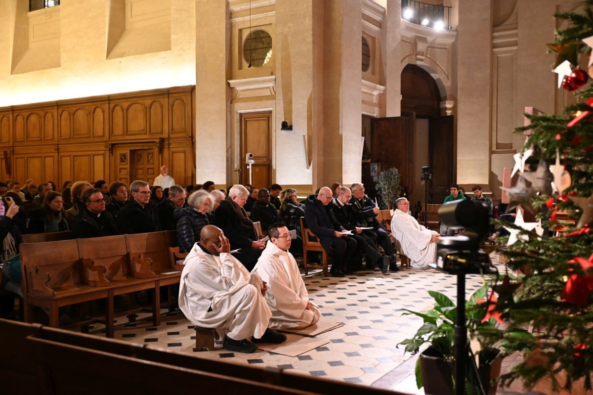 Prière du soir au Temple de Pentemont. © Marie-Christine Bertin / Diocèse de Paris.