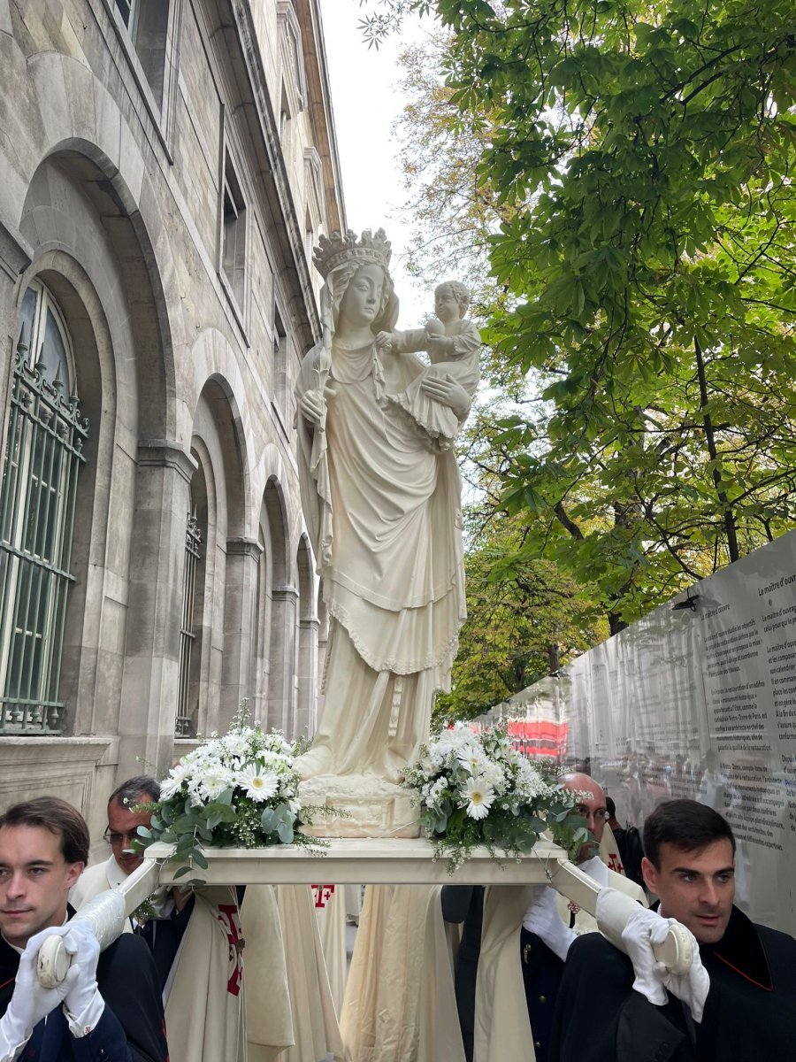 Procession de la Fête de l'Assomption 2023. © Aurélien Pasquet / Cathédrale Notre-Dame de Paris.