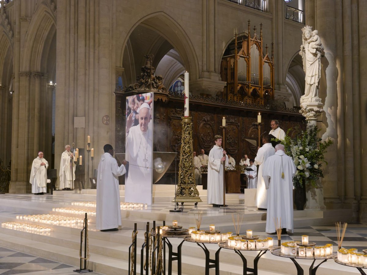 Messe solennelle d'action de grâce et pour le repos de l'âme du (…). © Yannick Boschat / Diocèse de Paris.