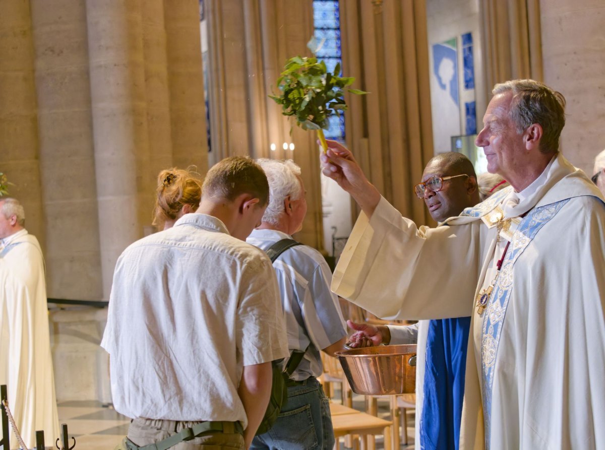Veille de la fête de l'Assomption à Notre-Dame de Paris 2025. © Yannick Boschat / Diocèse de Paris.