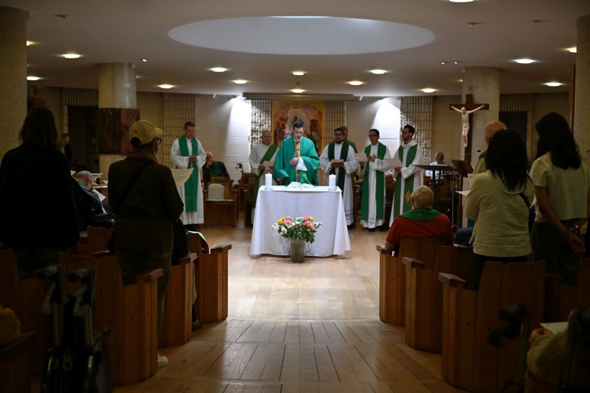 Messe des nouveaux prêtres à la Maison Marie-Thérèse. © Marie-Christine Bertin / Diocèse de Paris.