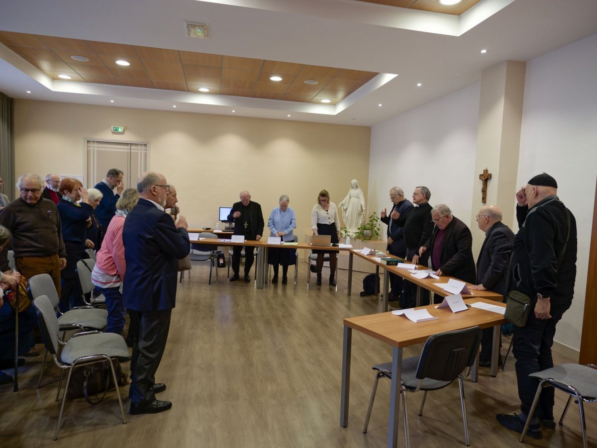 Clôture de l'enquête diocésaine pour la cause en canonisation de Mgr (…). © Yannick Boschat / Diocèse de Paris.