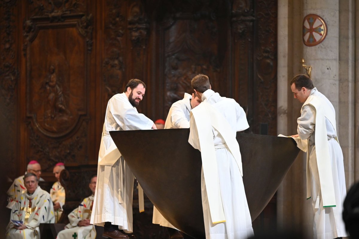 Messe de consécration de l'autel de Notre-Dame de Paris. © Marie-Christine Bertin / Diocèse de Paris.