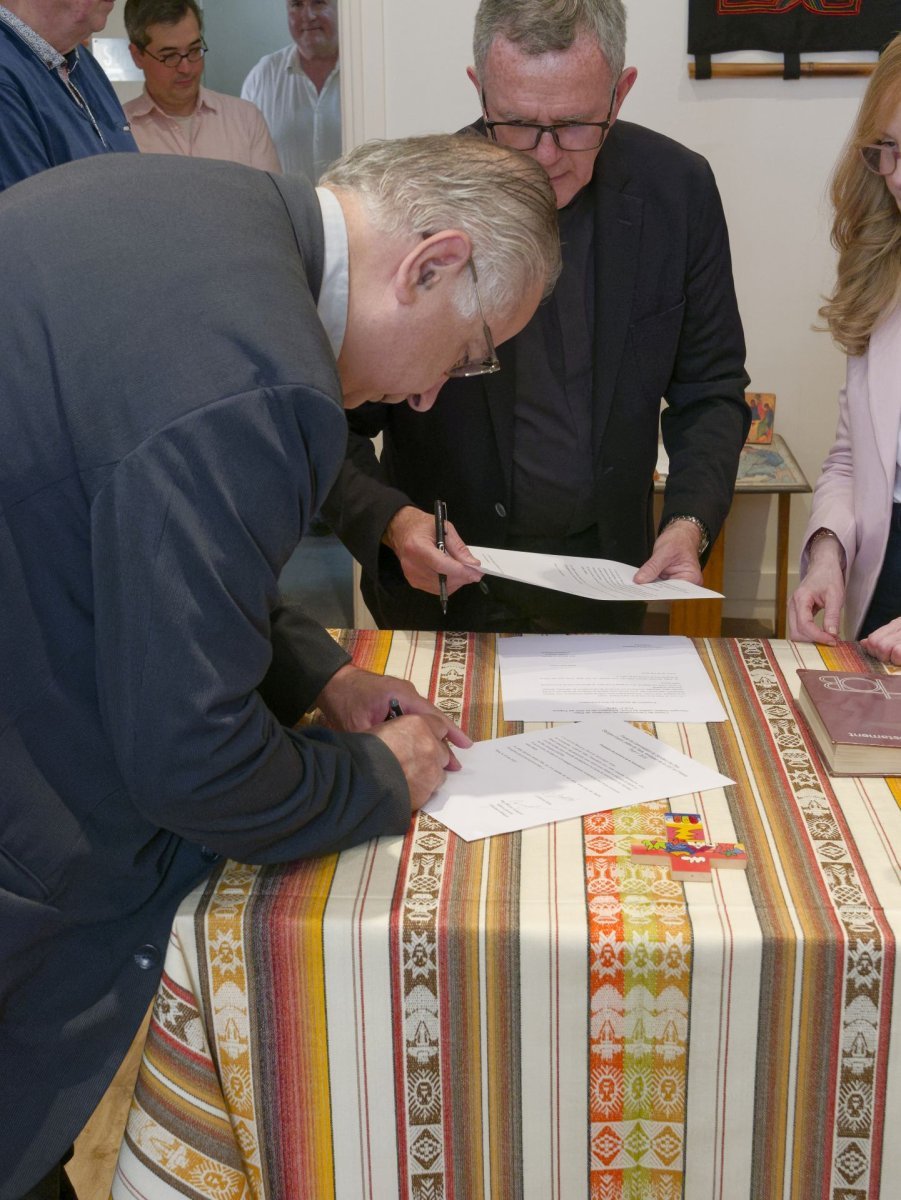 Clôture de l'enquête diocésaine pour la cause de l'abbé Georges Guérin. © Yannick Boschat / Diocèse de Paris.