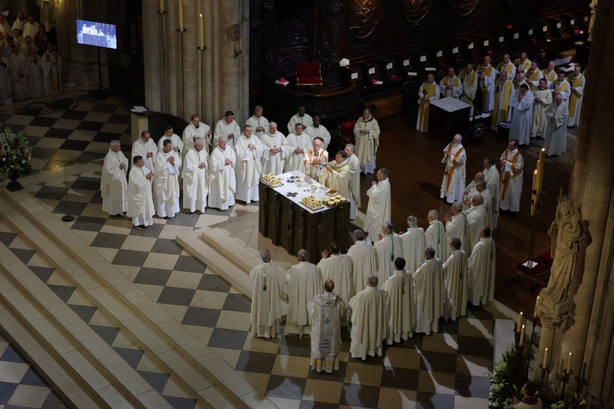 Liturgie eucharistique. © Yannick Boschat / Diocèse de Paris.