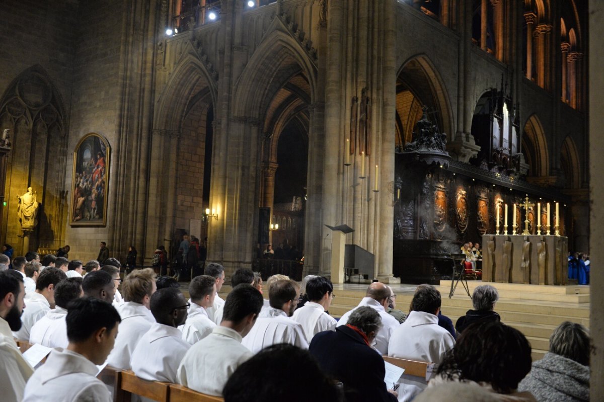 Vêpres de la fête de l'Immaculée Conception. © Marie-Christine Bertin / Diocèse de Paris.