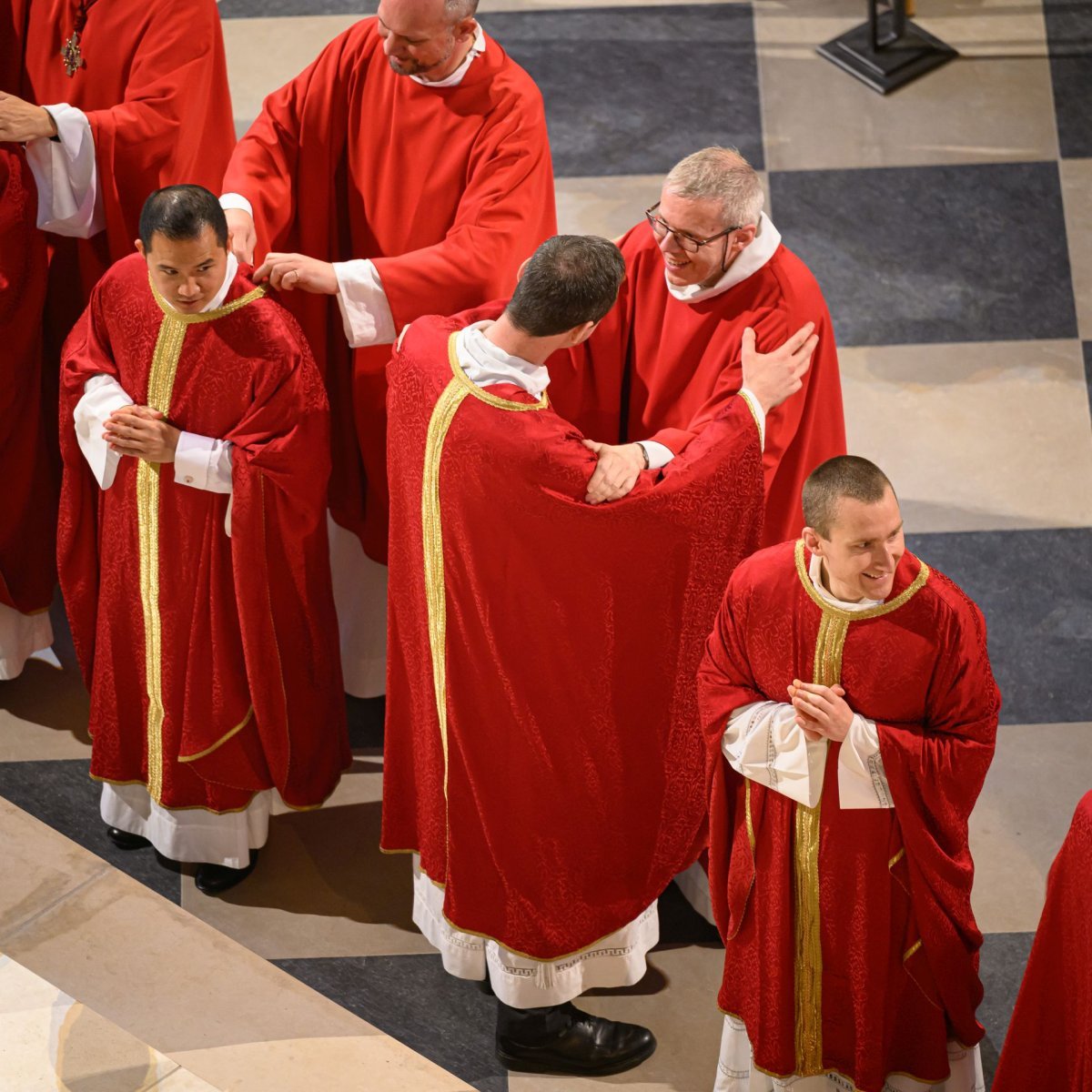 Ordinations sacerdotales 2025. © Jean-Baptiste Delerue / Diocèse de Paris.