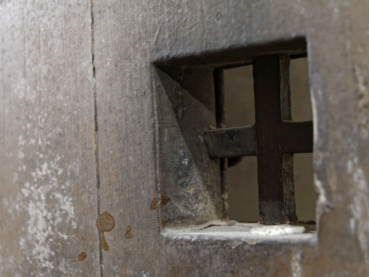 Cellule de Mgr Georges Darboy à la prison de la Roquette. © Yannick Boschat / Diocèse de Paris.