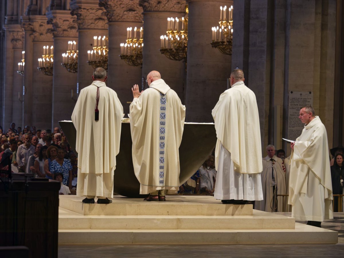 Messe anticipée de l'Assomption 2026 à Notre-Dame de Paris. © Yannick Boschat / Diocèse de Paris.