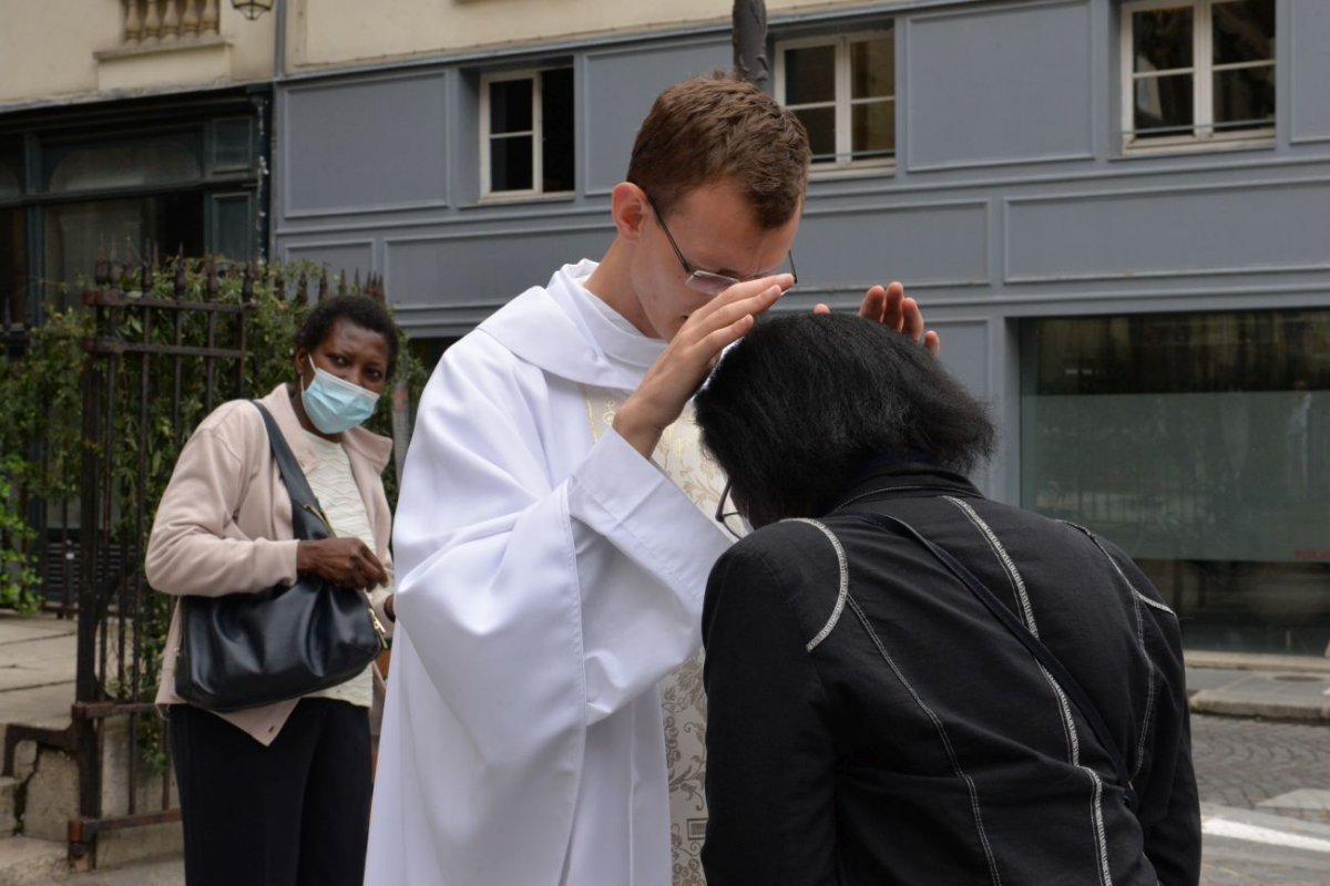 Messe des nouveaux prêtres à Notre-Dame des Victoires 2021. © Marie-Christine Bertin / Diocèse de Paris.