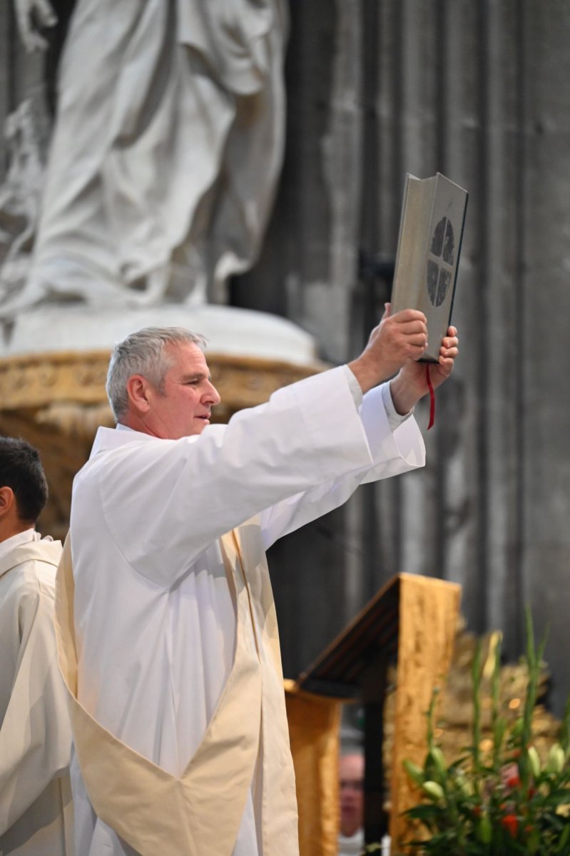 Ordinations des diacres permanents 2024. © Marie-Christine Bertin / Diocèse de Paris.