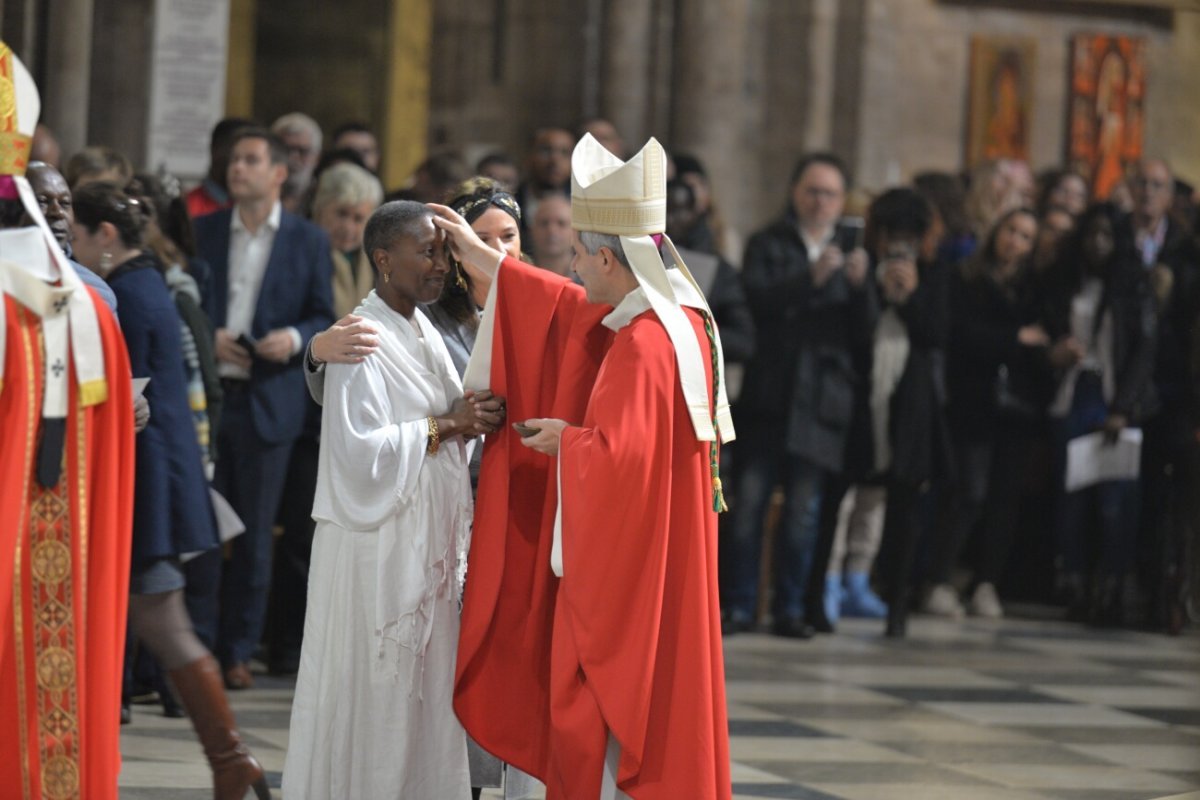 Confirmation d'adultes de novembre 2018. © Marie-Christine Bertin.