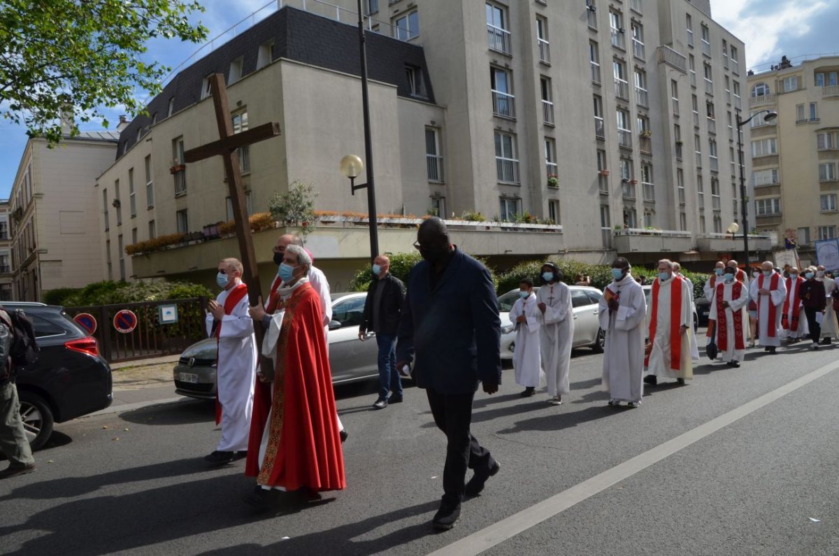 Marche des martyrs. © Michel Pourny / Diocèse de Paris.