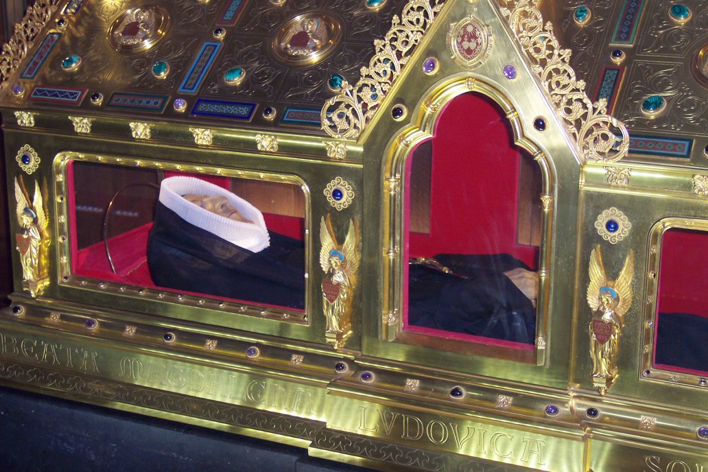 La châsse de sainte Madeleine Sophie Barat à SaintFrançoisXavier